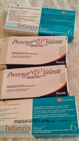 La caja celeste es la HEXAVALENTE de Glaxo